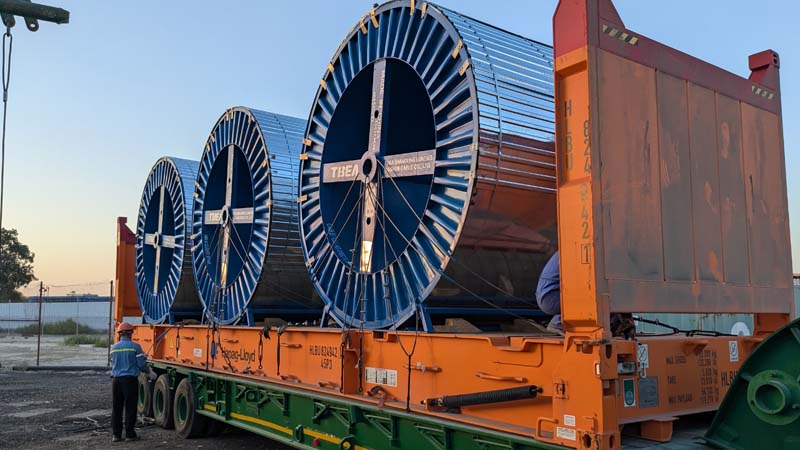 AQUA GLOBAL LOGISTICS (Bahrain) moves 24 trailers convoy of Cable Drums Shipment to Bahrain