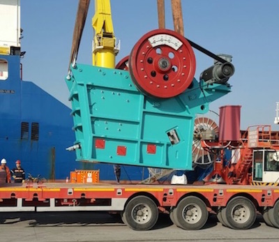 TANDEM LOJISTIK (Türkiye) moves 65 tons Crusher to Oman